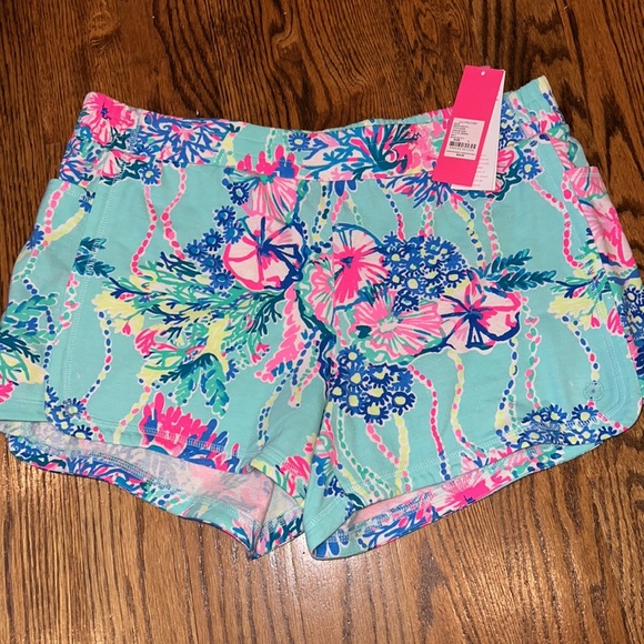 Lilly Pulitzer Coraline Beach You To It Shorts Large NWT - Picture 9 of 12
